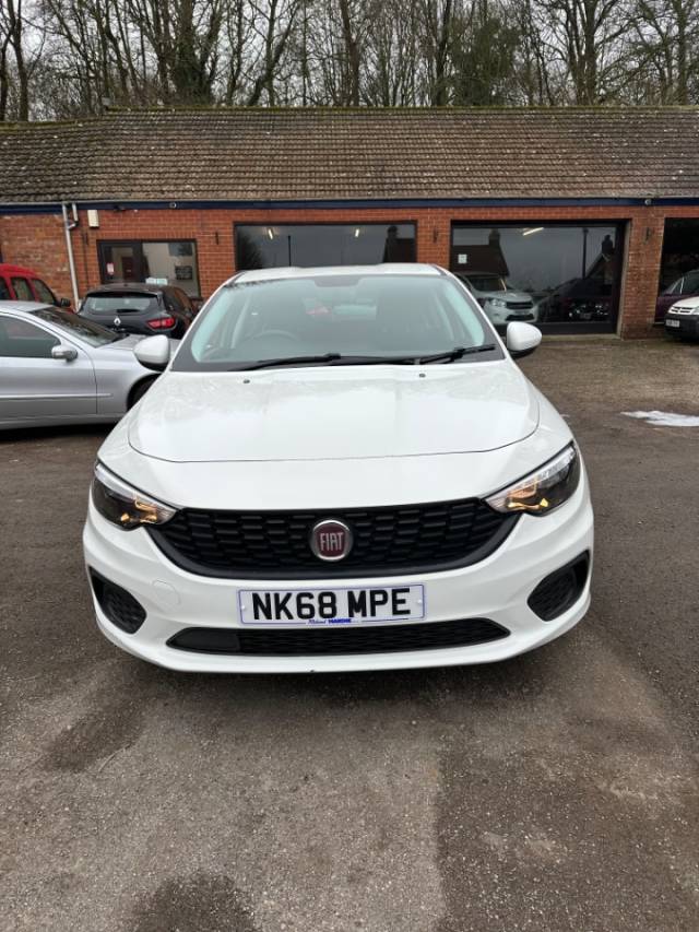 Fiat Tipo 1.4 Easy 5dr Hatchback Petrol White