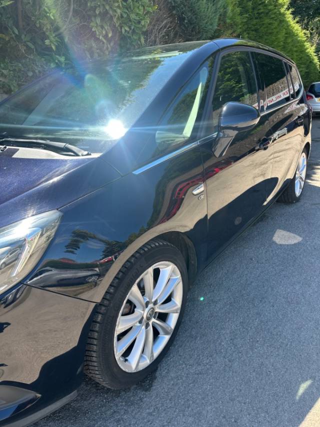 2017 Vauxhall Zafira 1.4T Elite Nav 5dr