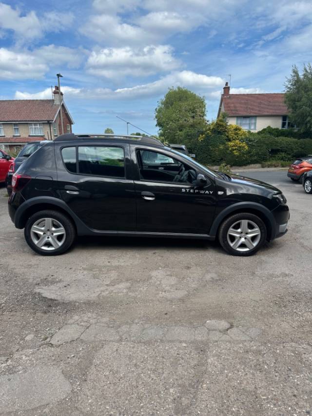 2015 Dacia Sandero Stepway 0.9 TCe Laureate 5dr [Start Stop]